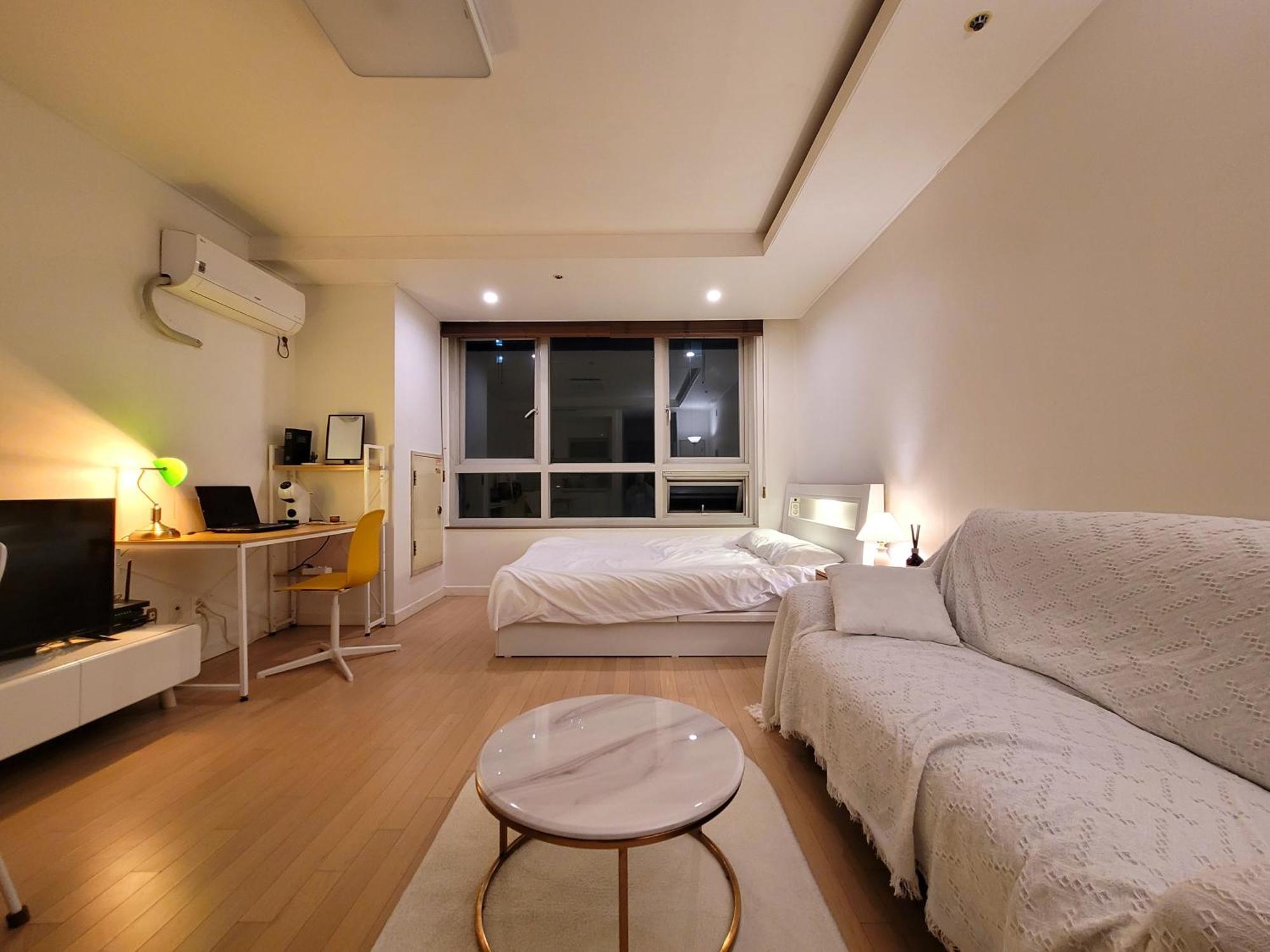 Comfortable Gangnam House In The City Center-03 * Seoul
